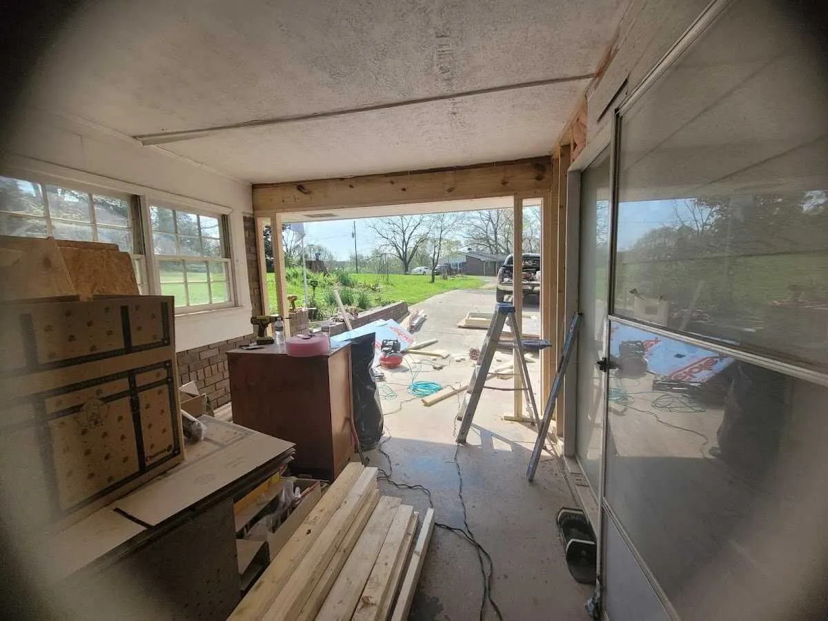 Air movers and dehumidifier for Drying & Dehumidification in Holdrege